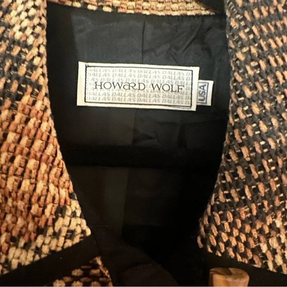 Vintage HOWARD WOLF Woven Tapestry Jacket Tan Brown
Horn Buttons NWOT. Size 12.‎ - Picture 10 of 11